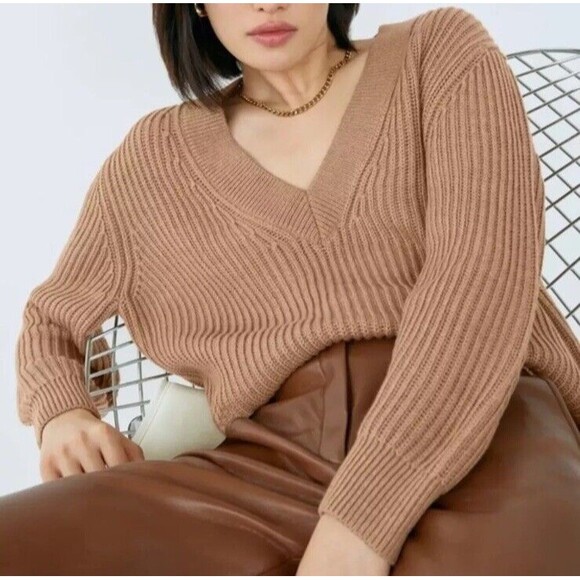 Aritzia Babaton Roger Sweater in Camel 100% Merino Wool Long V-Neck Ribbed - Picture 1 of 6